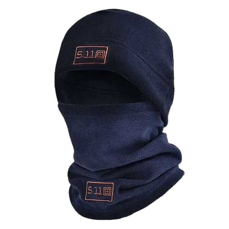 Vue de face d’un bonnet cagoule marine en tissu polaire, conçu pour une protection optimale contre le froid lors des activités extérieures hivernales.