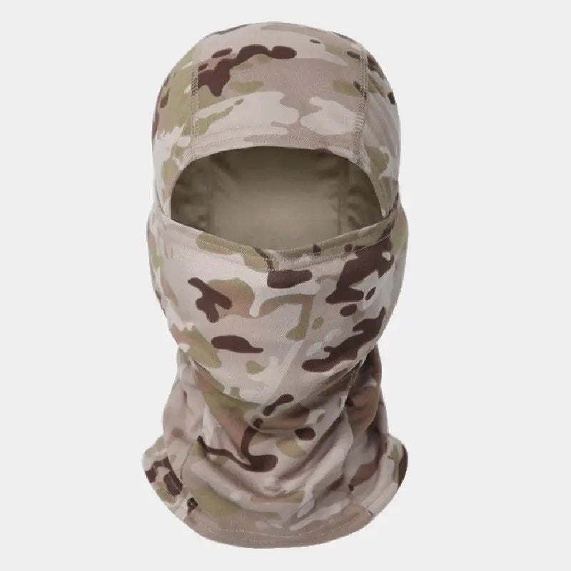 Cagoule camouflage militaire sable clair, idéale pour opérations dans terrains secs et ensoleillés.