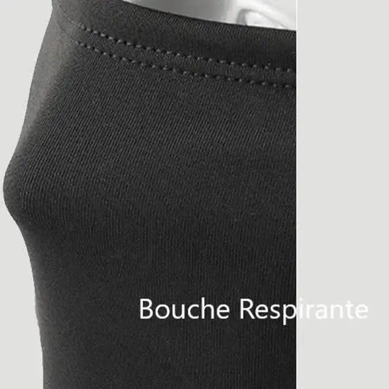 Détail de la cagoule cyclisme avec une zone buccale respirante, conçue pour faciliter la ventilation et offrir un confort optimal pendant les activités sportives.