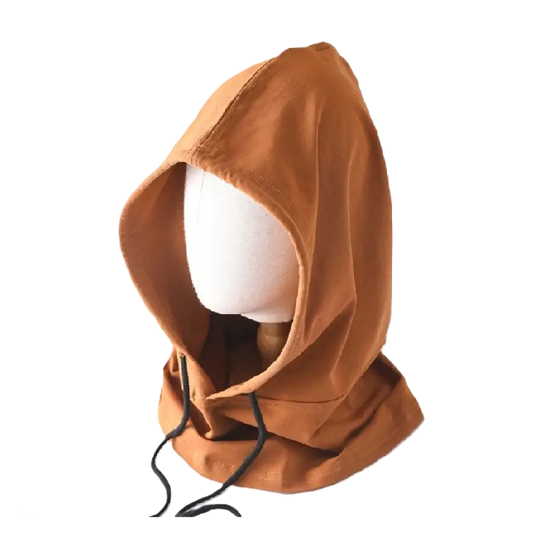 Cagoule streetwear marron clair, confortable et respirante. Parfaite pour affronter l'hiver tout en restant élégant et protégé.