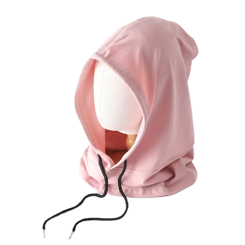 Cagoule streetwear rose pastel, légère et confortable. Idéale pour un look hivernal tout en douceur.