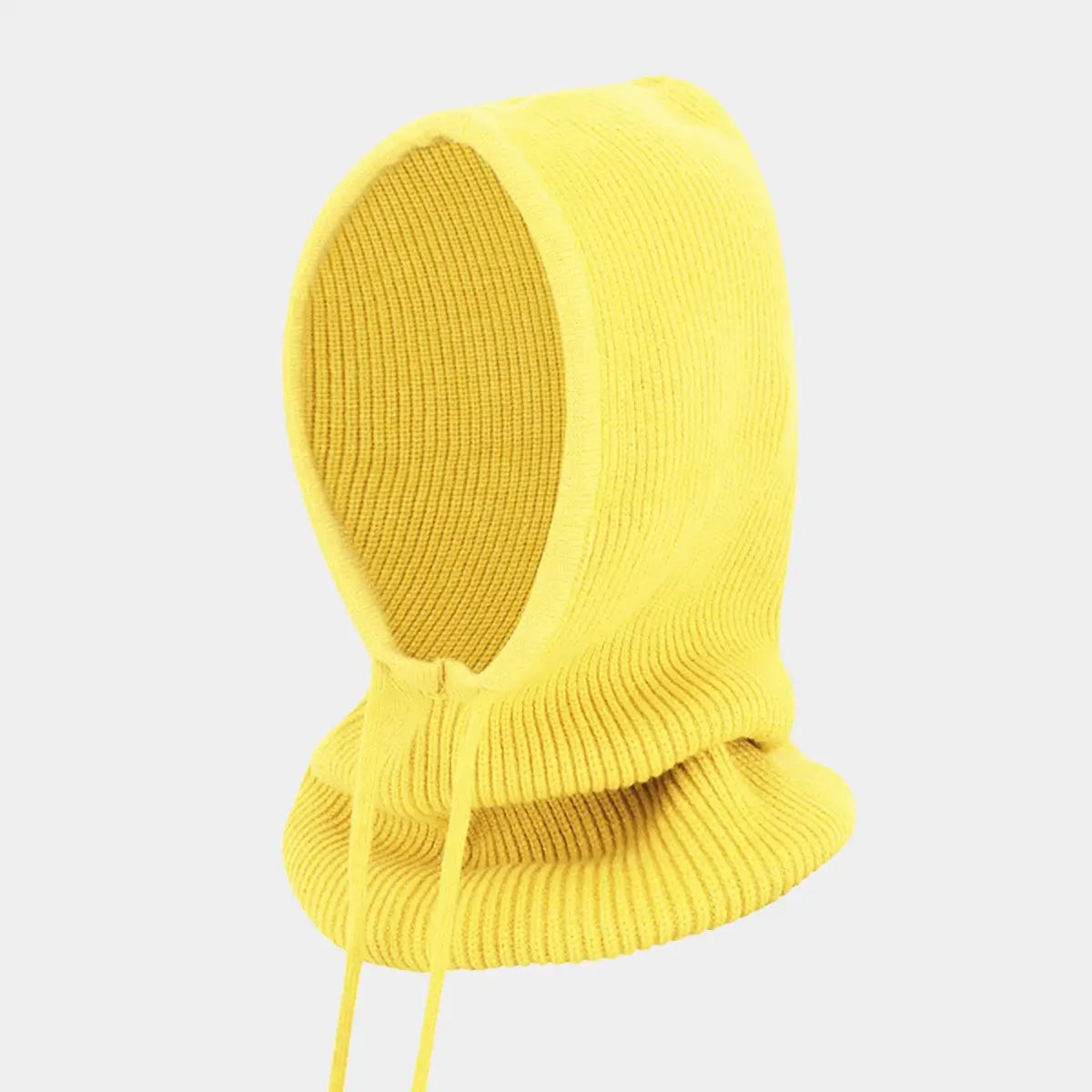 Cagoule Tricot Femme jaune vif, apportant une touche lumineuse et tendance à vos tenues hivernales.